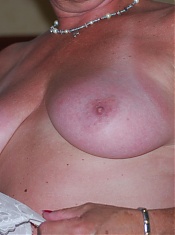 Amateur Mature Housewives & Milfs.100% Real Amateur Sex!